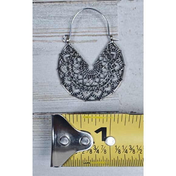 Boho Women's Elegant Silver Dangle Earrings - Picture 4 of 5
